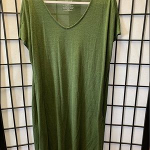 Time and Tru green dress with pockets.